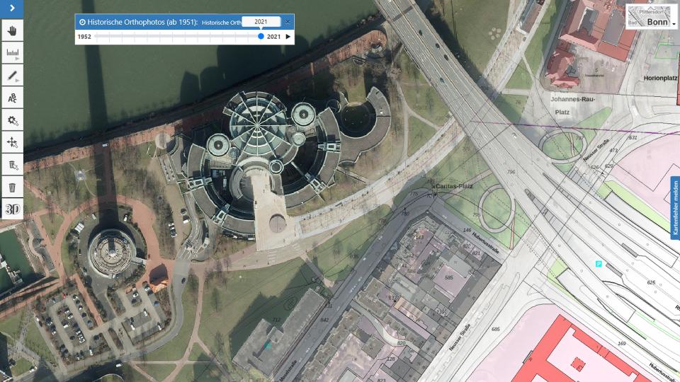 Düsseldorfer Landtag: links Luftbild, rechts ABK